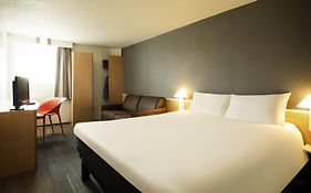 Ibis Orly Chevilly Tram 7